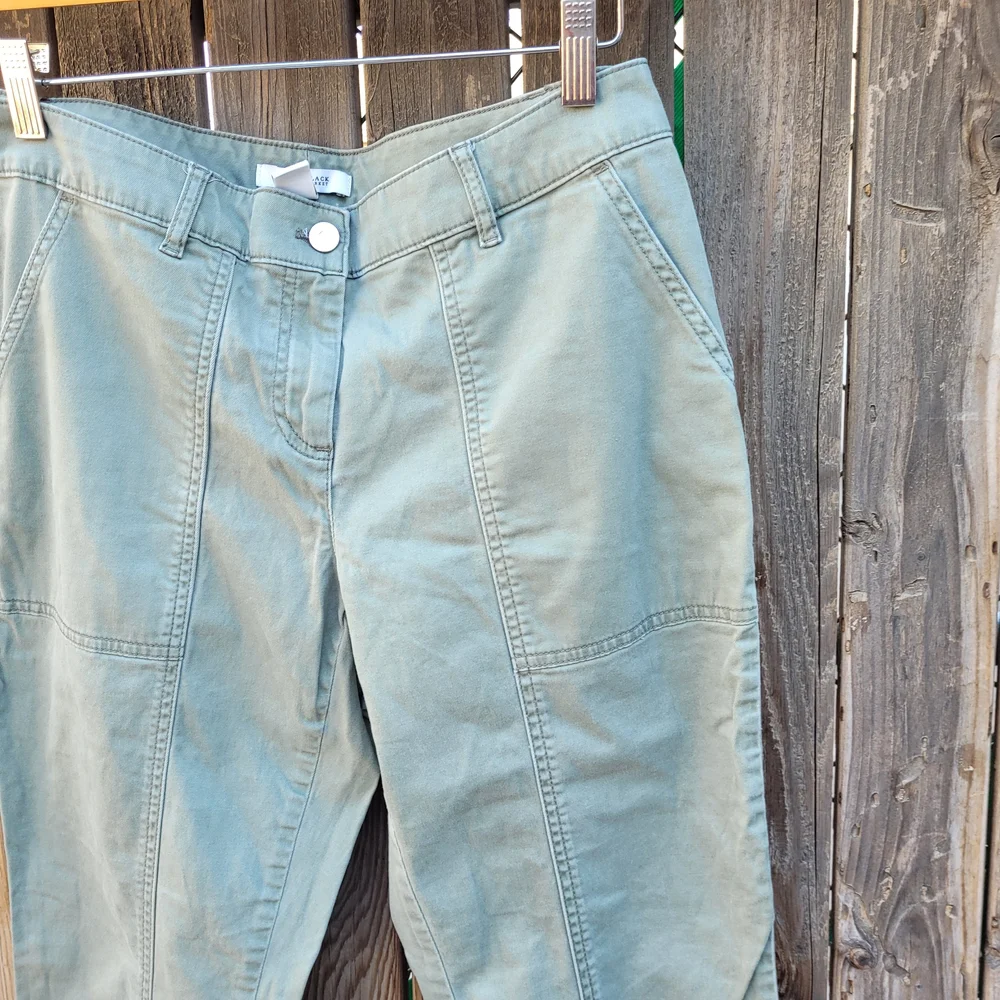 White House Black Market Green Ankle Cropped Pants SZ 6 - Picture 6 of 16